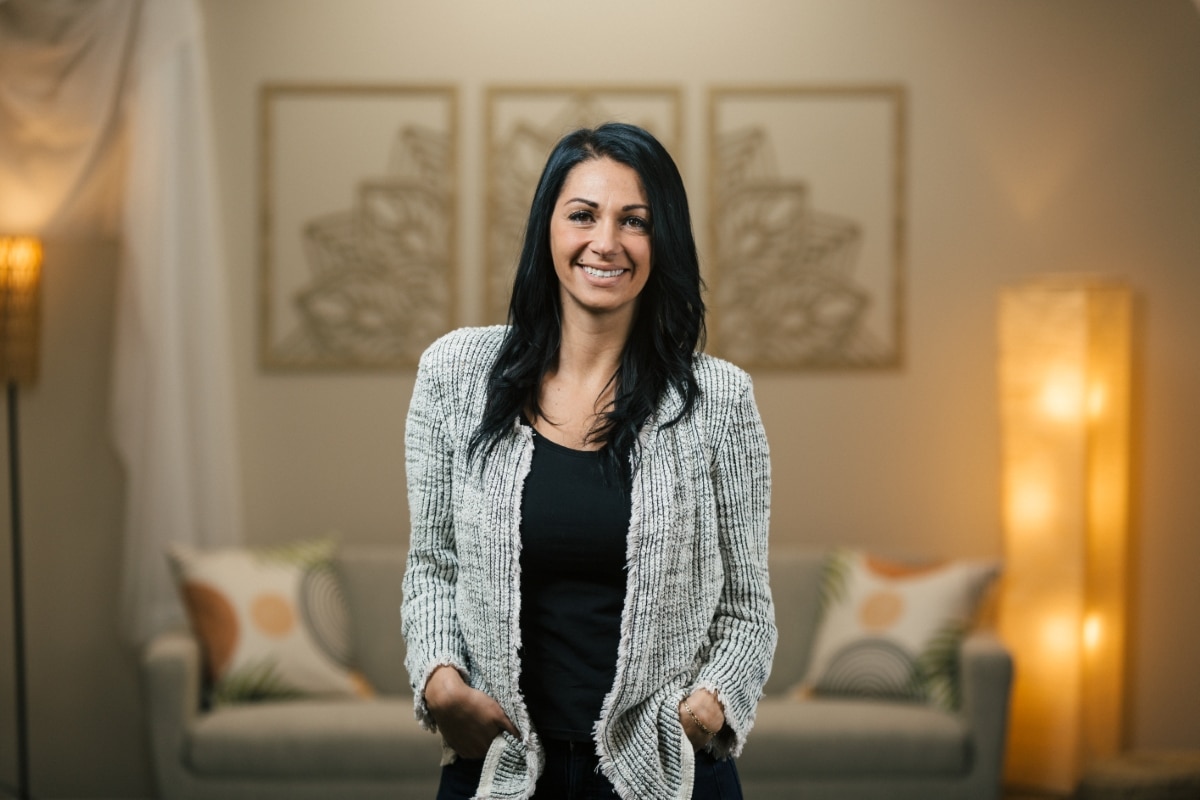 BXB_AC_231213-6803 (Large) stephanie domnitz a therapist for women's issues in bergen county nj