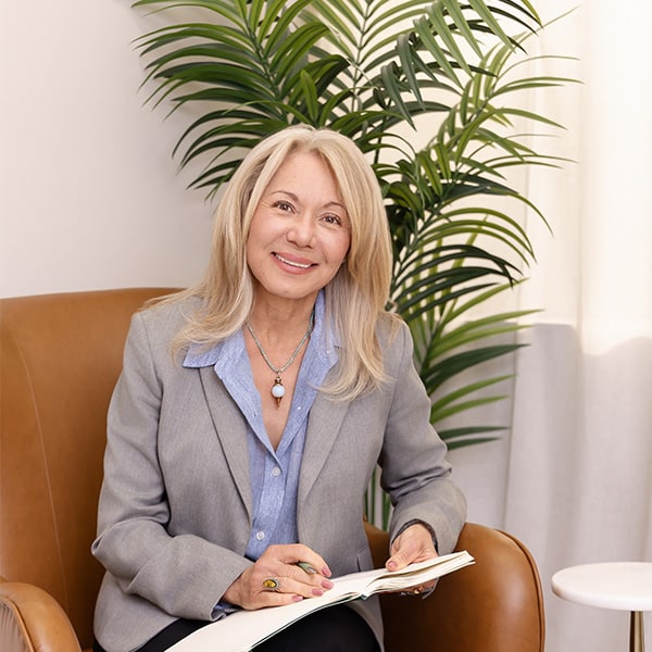 Michelle Lama, LAC, CADC Therapist